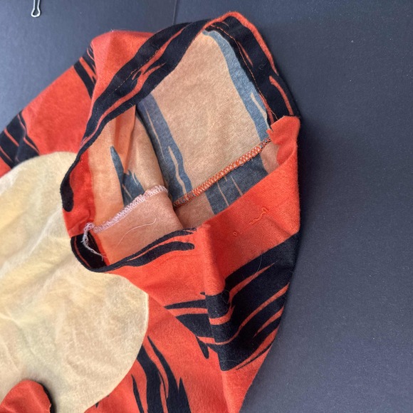 Vintage 90's Tigger Baby Sleeper Costume Disney Pooh Size 1 (12 months) With Hat - Picture 5 of 9